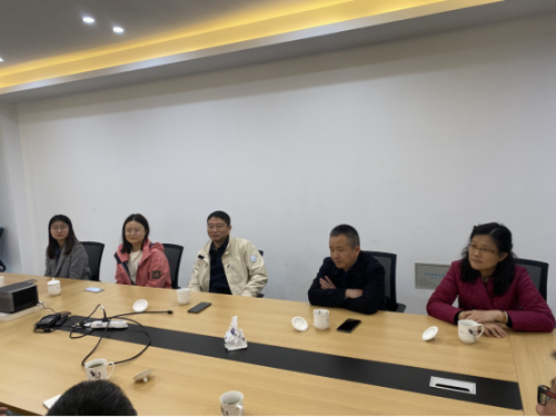 省衛(wèi)生健康發(fā)展研究中心調(diào)研組來(lái)我公司考察調(diào)